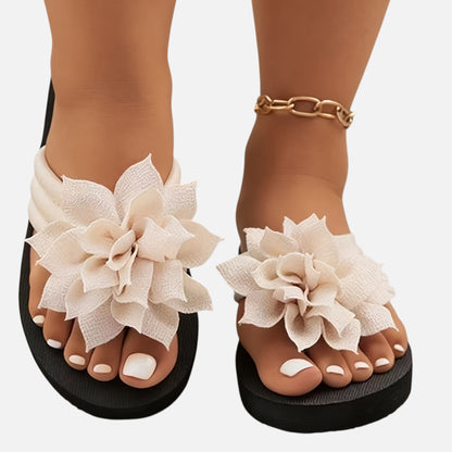 Women’s Floral Flip Flops – All-Season Elegance