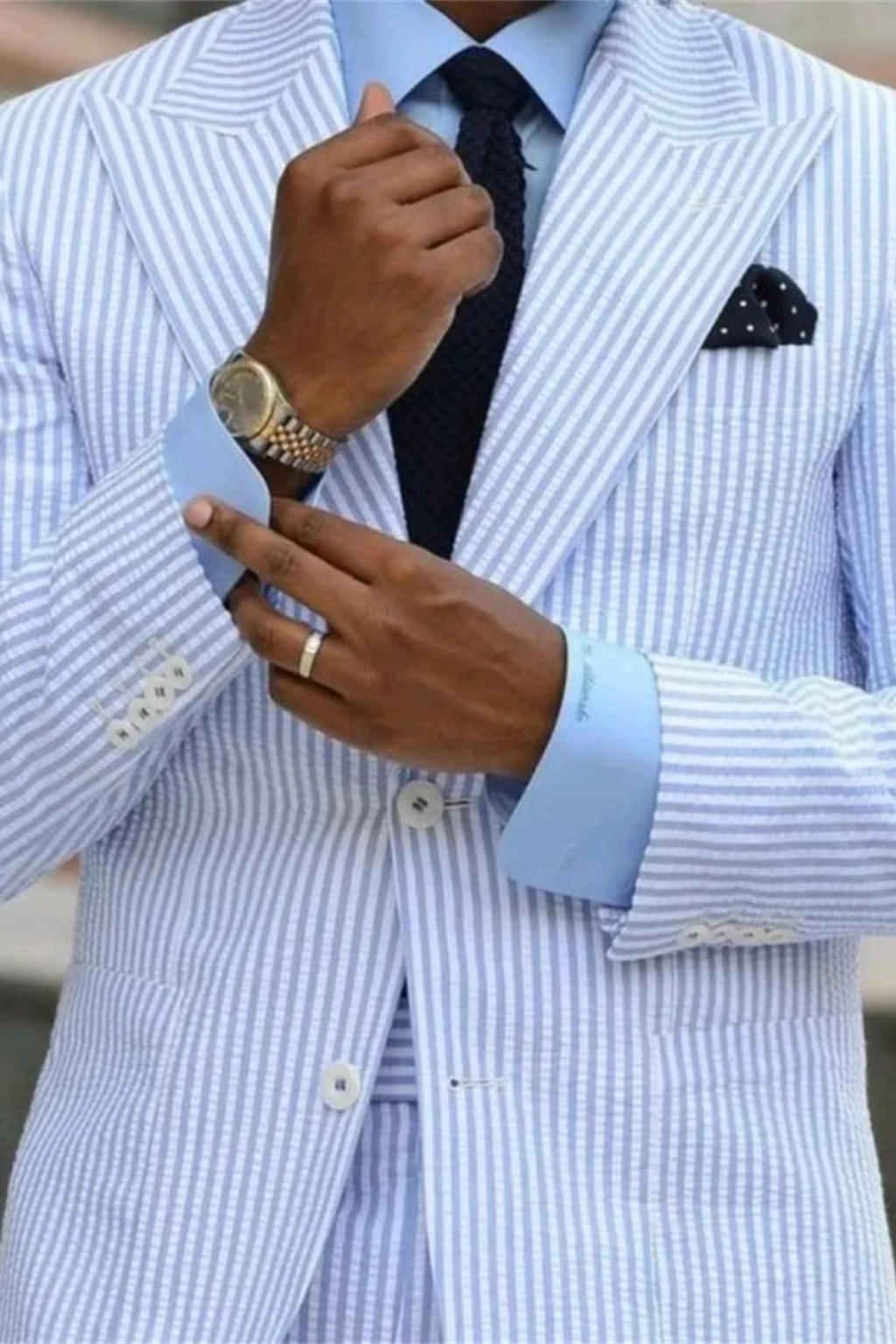 Maison Aurelle - Men’s Striped Suit Lightweight Fabric Elegant Fit Wedding 1